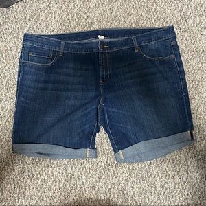 Plus size Women’s jean shorts